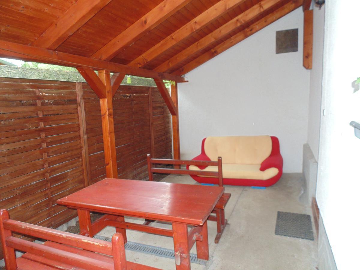 Sosto Apartman Siofok Luaran gambar